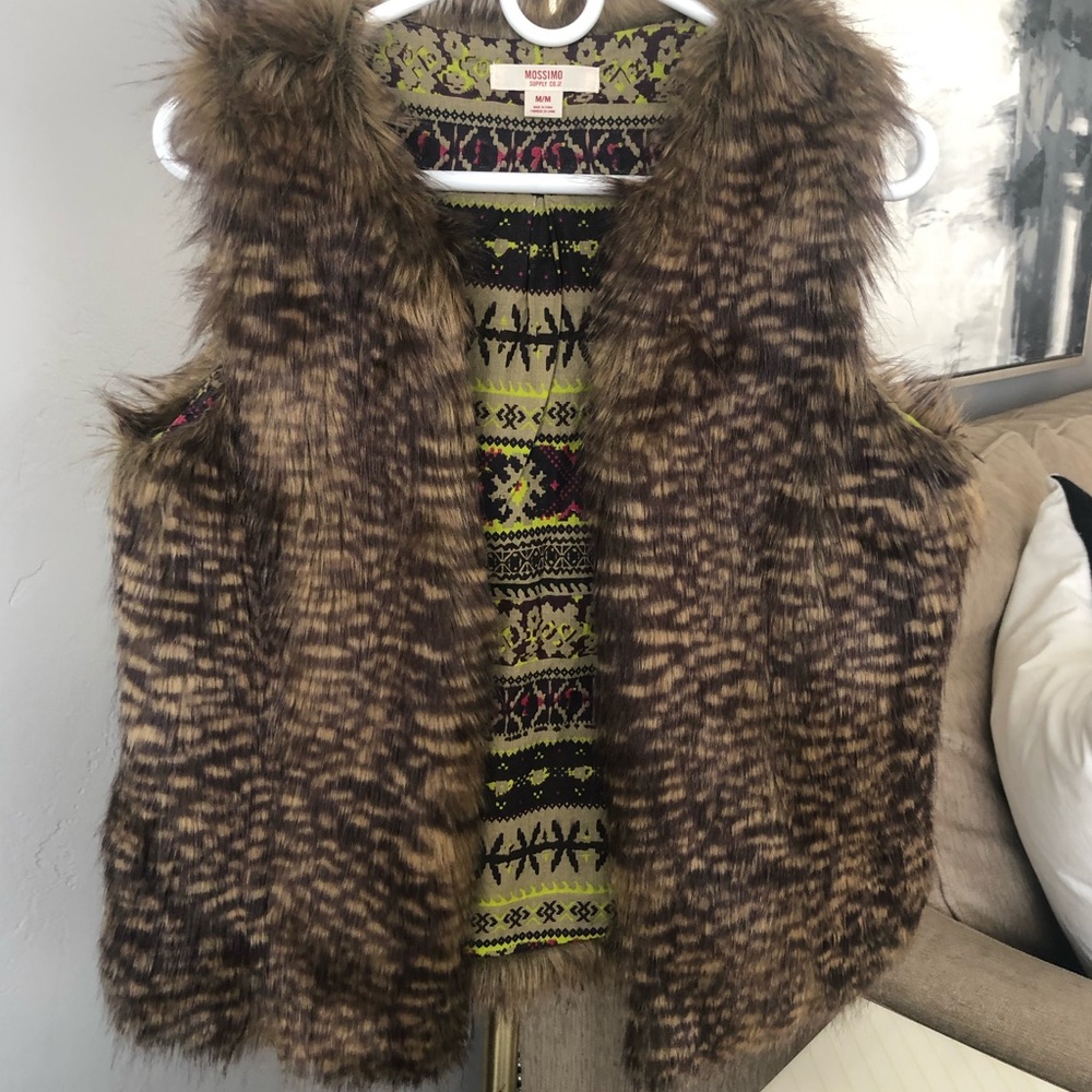Mossimo Faux Animal Fur Vest | Size Medium